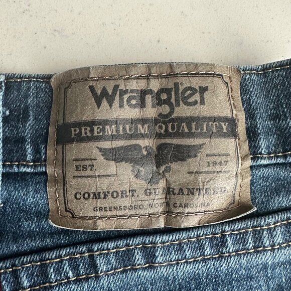 Wrangler Premium Quality Straight Fit Mens Jeans Size 38x30 Blue Denim Blend - Picture 4 of 7